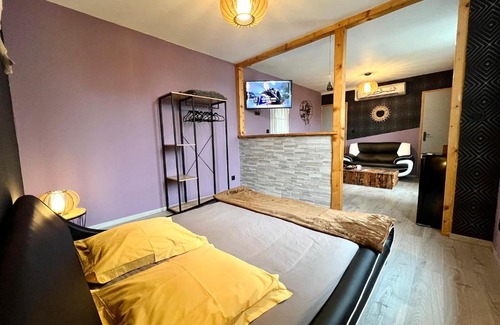Nevers Apartment | Relax at La Maisonette with Private Sauna & Hammam