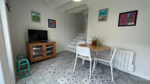 Ceyrat House | Cozy La Maisonnette de Julien: Guest Rated 9.1, Breakfast Included