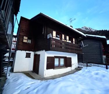 Champoluc Ski Chalet | Discover La Majonetta: Family and Pet-Friendly Retreat