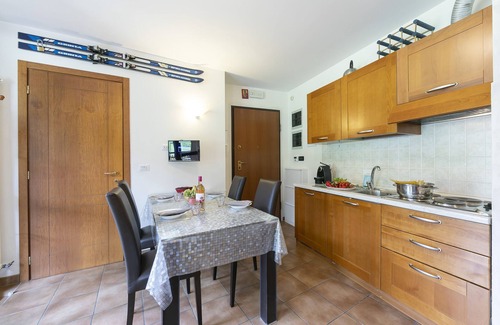 Bardonecchia Apartment | Cozy La Marmotta Campo Smith: Ski Slopes & Pet-Friendly Stay