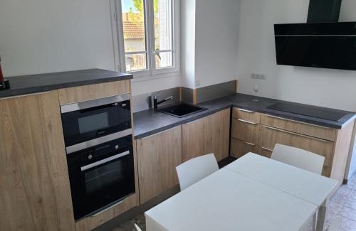 Maurs House | Experience La Martinelle: Oceanfront Bliss & Spa Retreat