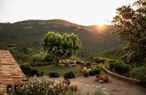 Pontons Villa | Discover La Masia Alt Penedès: Oceanfront Retreat