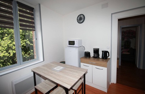 La Fere House | Ideal La Medina House with Courtyard for 6 Guests