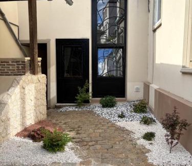 Epernay House | Pet-Friendly Retreat at La Menuiserie with Kitchen Amenities