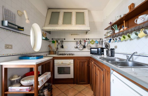San Damiano dʼAsti House | Relax at La Meridiana: Pet-Friendly Oasis with Pool & Spa