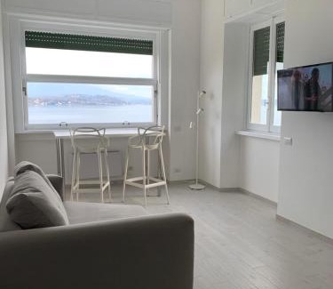 Belgirate Apartment | Scenic Lakefront Retreat with Ocean View & Private Beach