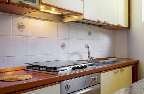 Porto Valtravaglia House | Cozy La mia Casetta with Ocean Views and Spa Amenities