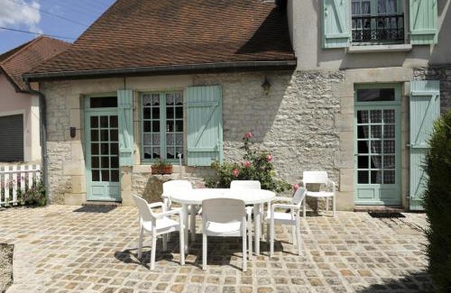 Bligny House | Experience Oceanfront Bliss at La Miellerie Hotel