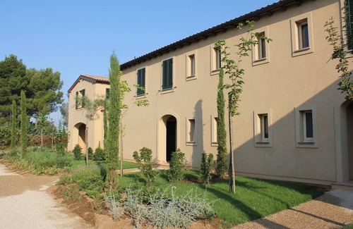 Gavorrano House | Discover La Mimosa: Golf Course Retreat Near Pristine Beaches