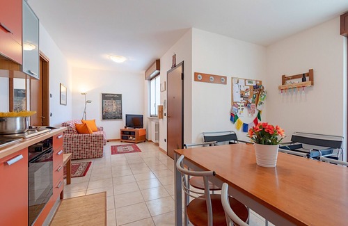 Peschiera del Garda Apartment | Discover La Mimosa B03 Apartment: Pet-Friendly Retreat