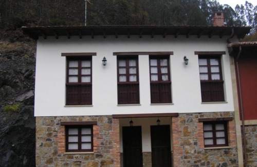 Carabano Apartment | Experience La Mina de Viñon: Pet-Friendly Retreats Await