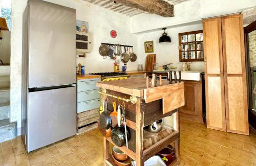 Caseneuve House | La Mistraline, 2 bedrm 2 bath house in the heart of Provence