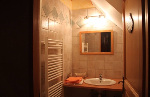 Saint-Jean-Saint-Nicolas Bed & Breakfast | Family-Friendly Stay at La Monbéliarde with Breakfast Included