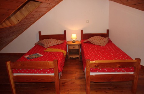 Saint-Jean-Saint-Nicolas Bed & Breakfast | Family-Friendly Stay at La Monbéliarde with Breakfast Included