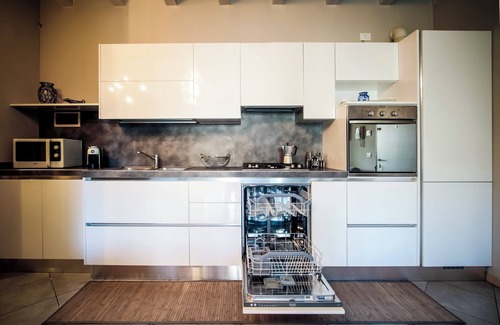 Lugana Apartment | Discover La Moderna Egman - Family-Friendly Italian Retreat