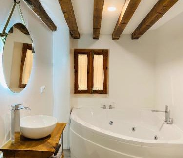 Old Town Apartment | Oceanfront Relaxation at La Moneda Home Spa - Rated 9.6/10