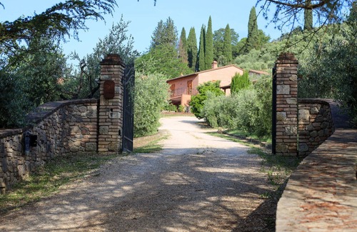 San Gimignano House | La Moraiola - Unique Tuscan Barn with Ocean View Pool