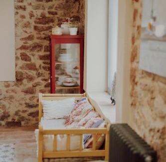 Alcaraz Ski Chalet | Explore La Morera: Child-Friendly with a 9.2/10 Rating