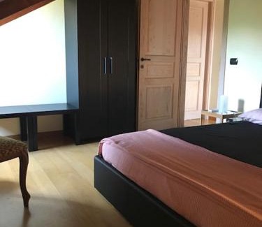 Rocchetta Tanaro Bed & Breakfast | Relax at La Morona: Family-Friendly with Pool & Hot Tub