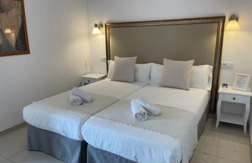 Conil Apartment | Experience La Morreta Suites I: Oceanfront Bliss Awaits