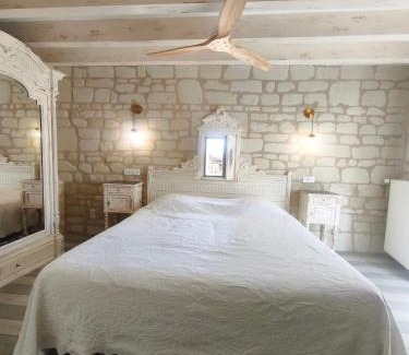 Les Ulmes Bed & Breakfast | Discover La Motelle N 5: Highly Rated & Family-Friendly