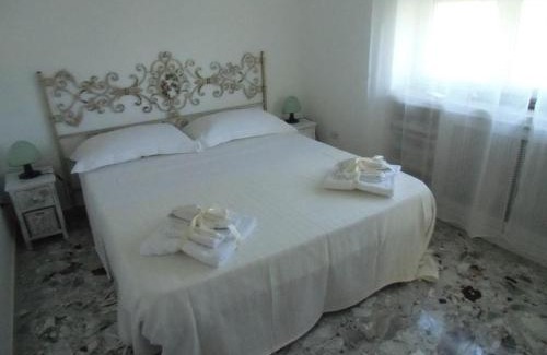 Tiberio Villa | Top-Rated La Mouette di Nico with Hot Tub & Family-Friendly Perks