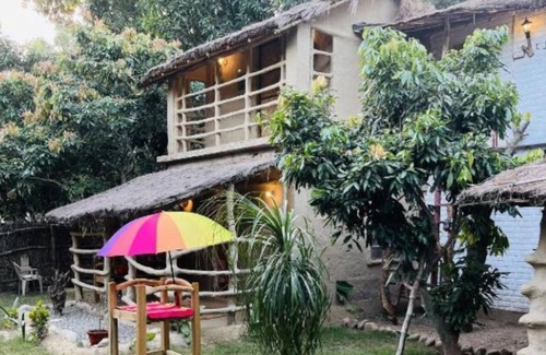 Bail Parao Cabin | Family Retreat at LA MUDHOUSE with Child-Friendly Amenities