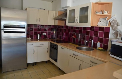 Les Sablettes Apartment | Oceanview Apartment: Rated 10/10 with Family-Friendly Perks