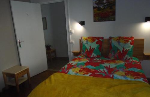 Goussaincourt House | Peaceful La MUSARDIERE Gîte: Ocean View & Pet Friendly