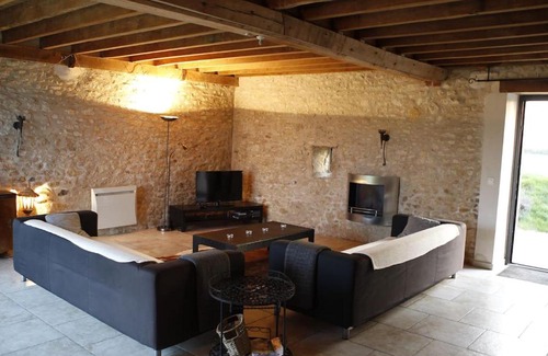 Saint-Hilaire-sur-Puiseaux House | Guest Favorite: La Muzardière with Pool & Family Appeal