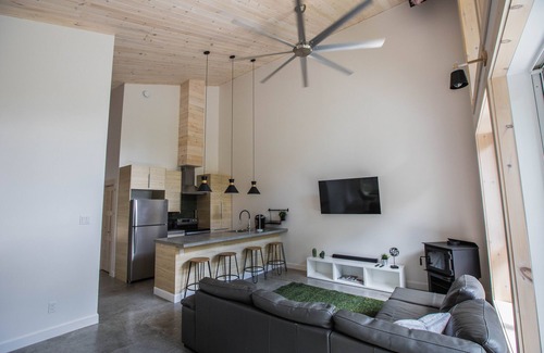 Saint Donat House | Discover Nature with Spa and Family Amenities Nearby