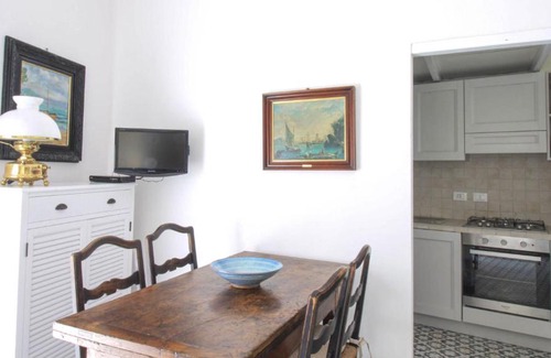 Vernazza House | Top-Rated La Nave: Family-Friendly & Pet Welcoming Stay