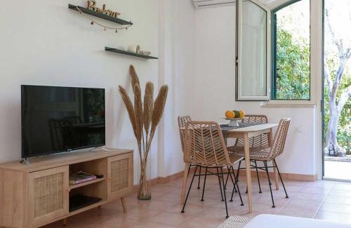 San Lorenzo Apartment | Ideal Getaway at La Nica, Steps from the Sea