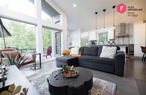 Pont-Rouge Ski Chalet | Discover La North Star: Private Spa, Pool & Billiards Retreat