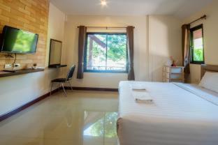 Hua Hin Resort | Family-Friendly Getaway at La-or Resort with Pool Access