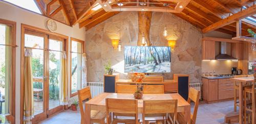 San Martin de los Andes Apartment | Winter Escape at La Pérgola SMA with Mountain Views