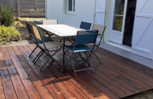 Bourgneuf-en-Retz House | Cozy La P'tit Case: Steps from the Beach & Family-Friendly