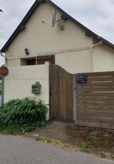 Bordeaux-Saint-Clair House | Pet Friendly Retreat at La p'tite maison - Guest Rated 8.4