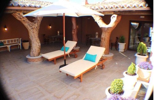 Siruela Cottage | Discover Relaxation at La Pajarona with Spa and Breakfast