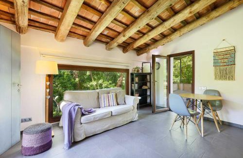 Sant Marti Vell Apartment | Pet-Friendly La Pallissa - Can Bonet with Pool & Kids' Fun