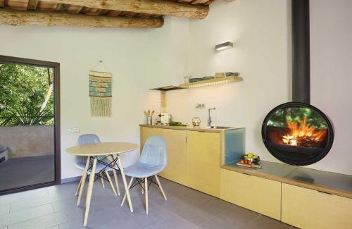 Sant Marti Vell Apartment | Pet-Friendly La Pallissa - Can Bonet with Pool & Kids' Fun
