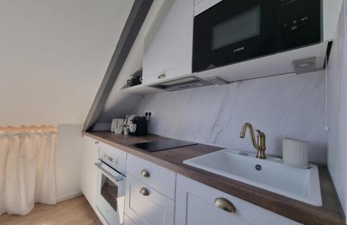 Bruz Apartment | Discover La Palme d'Or: Child-Friendly Retreat, Rated 9.4