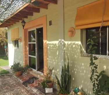 Maipu Apartment | Discover LA PALMERA: Family-Friendly Retreat with Breakfast