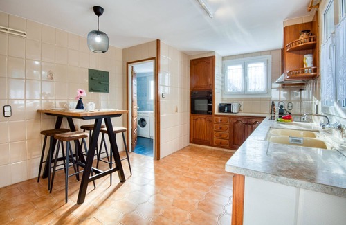 L'Escala House | Discover LA PALOMA: Cozy House with Private Pool in l'Escala