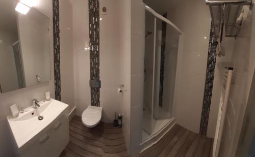 Charleville-Mezieres Hotel | Family-Friendly Escape at La Papillote: Rated 8.5/10