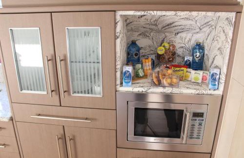 Maceira Apartment | Discover La Parada del Camino: Family-Friendly Retreat 9.8