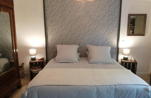 Saint-Etienne-du-Bois Bed & Breakfast | Outstanding La Parenthèse: Family & Pet-Friendly Retreat
