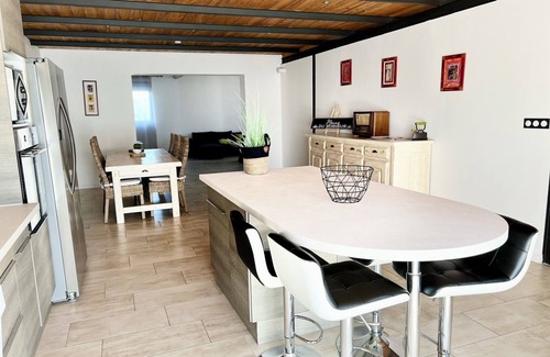 Arles House | Relaxing Retreat at La Parenthèse en Camargue with Spa & Hot Tub