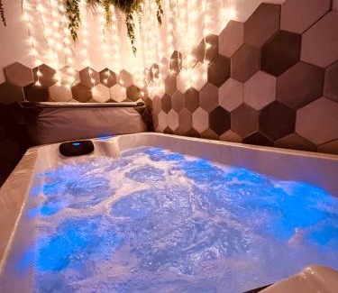 La Gueriniere Villa | Experience Relaxation at La Parenthèse with Hot Tub Access