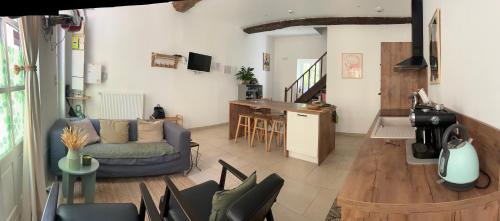 Champeaux-sur-Sarthe House | Pet-Friendly Retreat at La Parenthèse - Rated 9.3/10